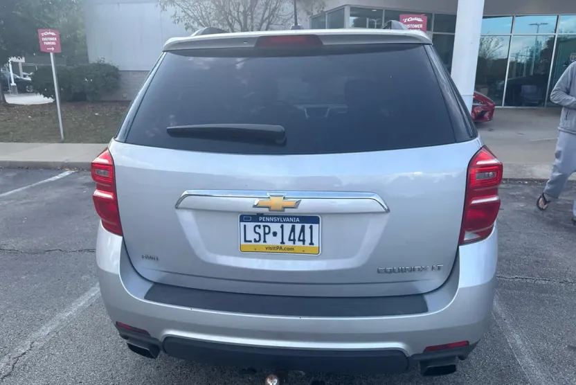 2016 Chevrolet Equinox LT photo 1