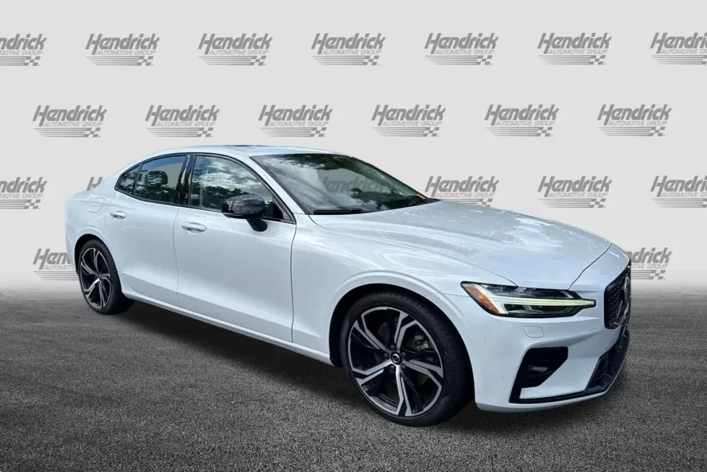 2023 Volvo S60 Core photo 1
