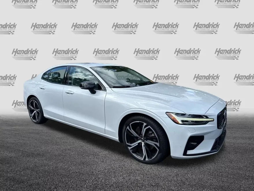 2023 Volvo S60 Core photo 1