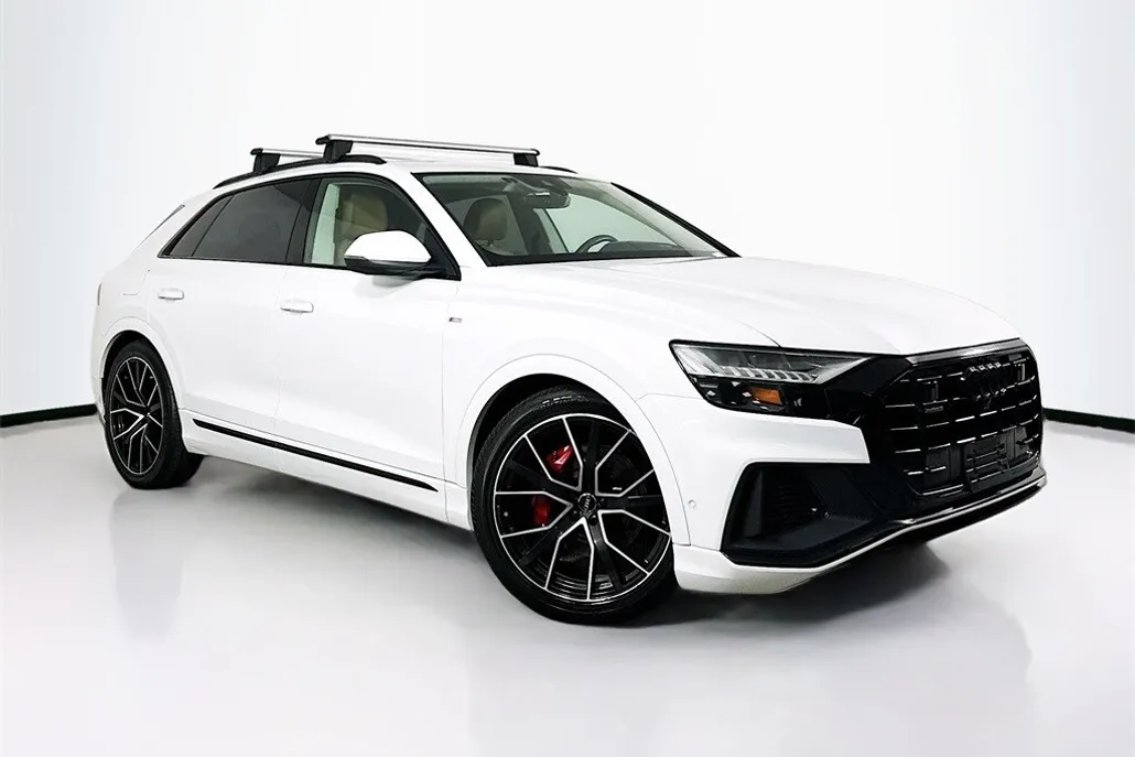 2020 Audi Q8 55 Prestige photo 1