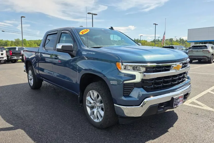 2024 Chevrolet Silverado 1500 LT photo 1