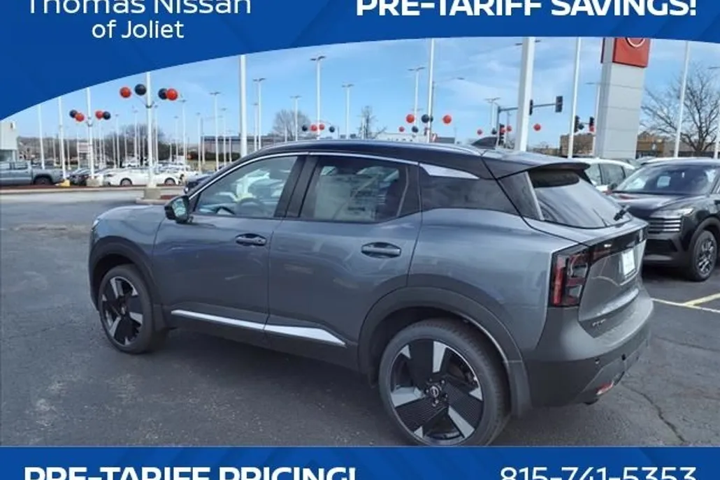 2025 Nissan Kicks SR photo 1