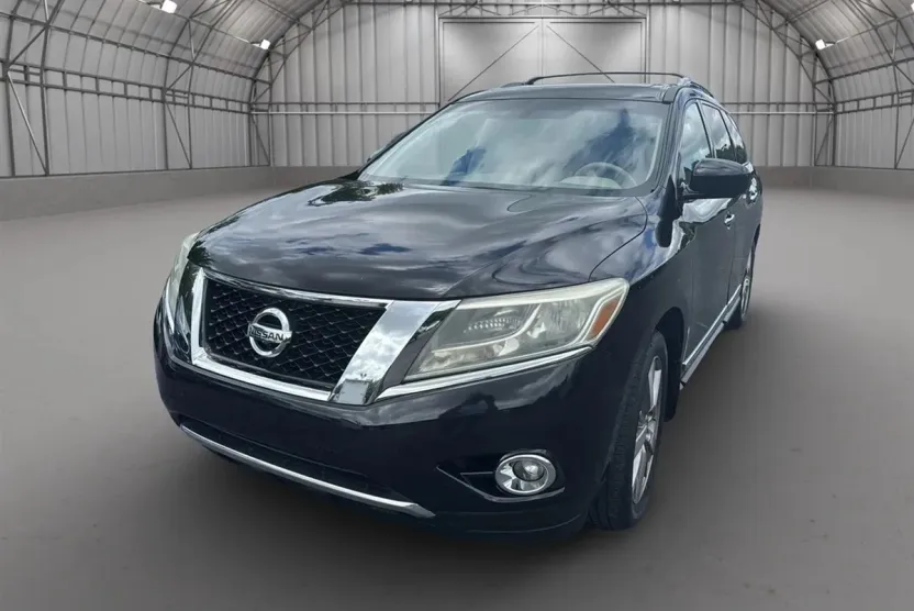 2014 Nissan Pathfinder Platinum photo 1