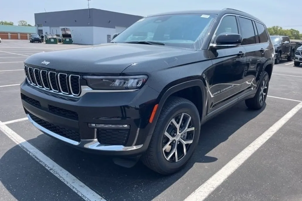 2025 Jeep Grand Cherokee Limited photo 1