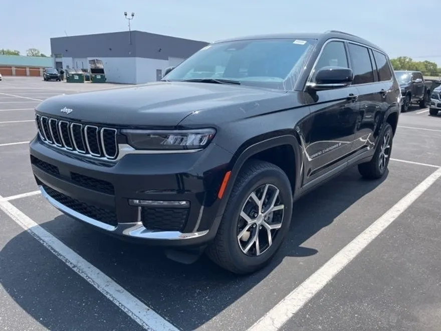2025 Jeep Grand Cherokee Limited photo 1