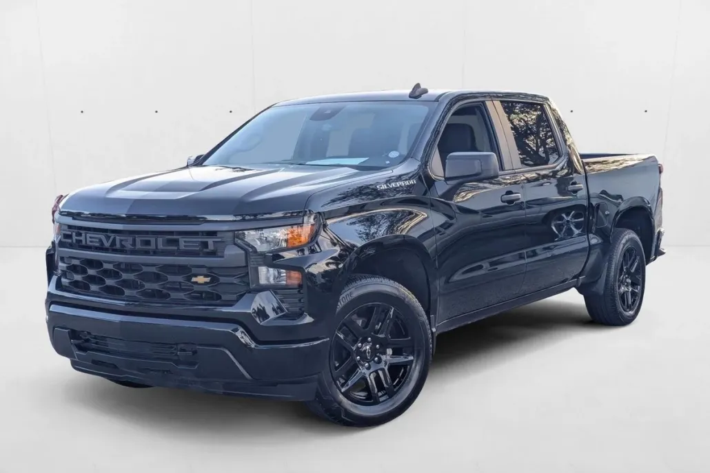 2024 Chevrolet Silverado 1500 Custom photo 1