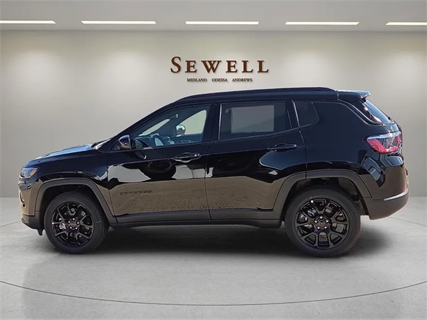2026 Jeep Compass Latitude photo 1