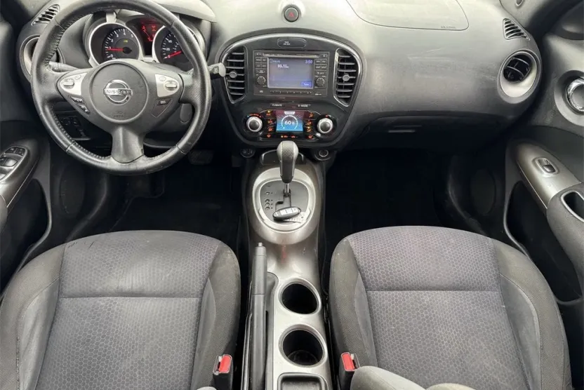 2012 Nissan Juke SV photo 1