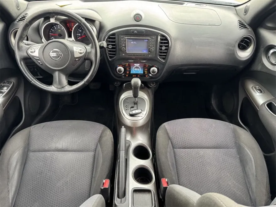 2012 Nissan Juke SV photo 1