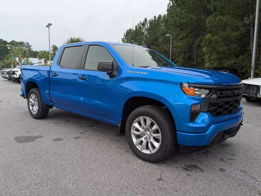2026 Chevrolet Silverado 1500 Custom photo 1