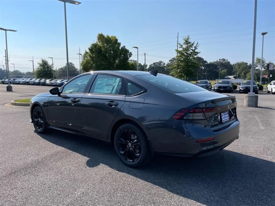 2025 Honda Accord SE photo 1