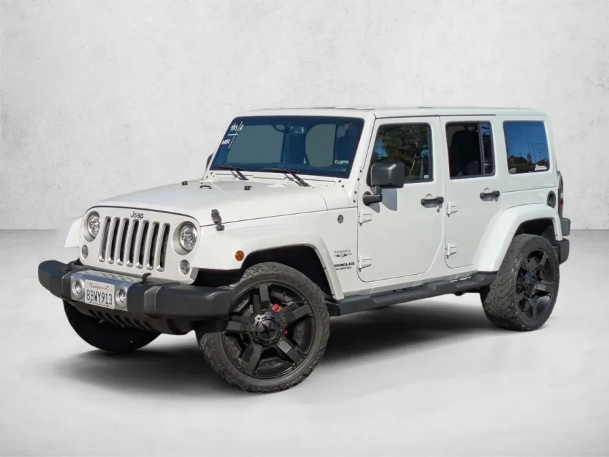 2017 Jeep Wrangler Unlimited Sahara photo 1