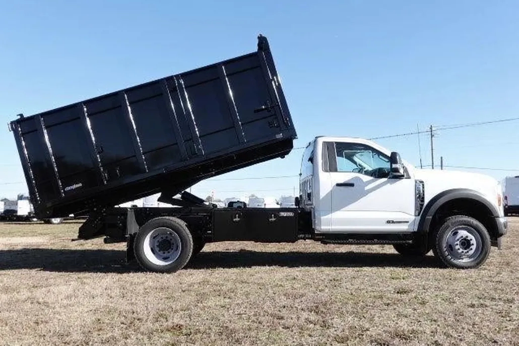 2024 Ford F-550 XL photo 1