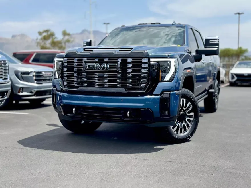 2025 Gmc Sierra 3500 HD Denali Ultimate photo 1