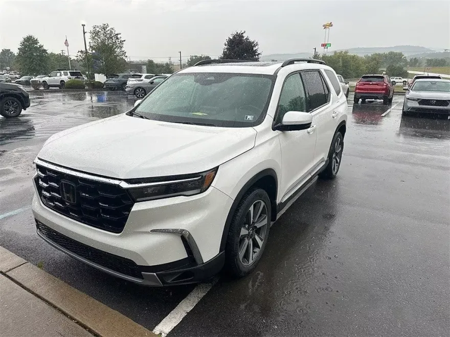 2023 Honda Pilot Elite photo 1