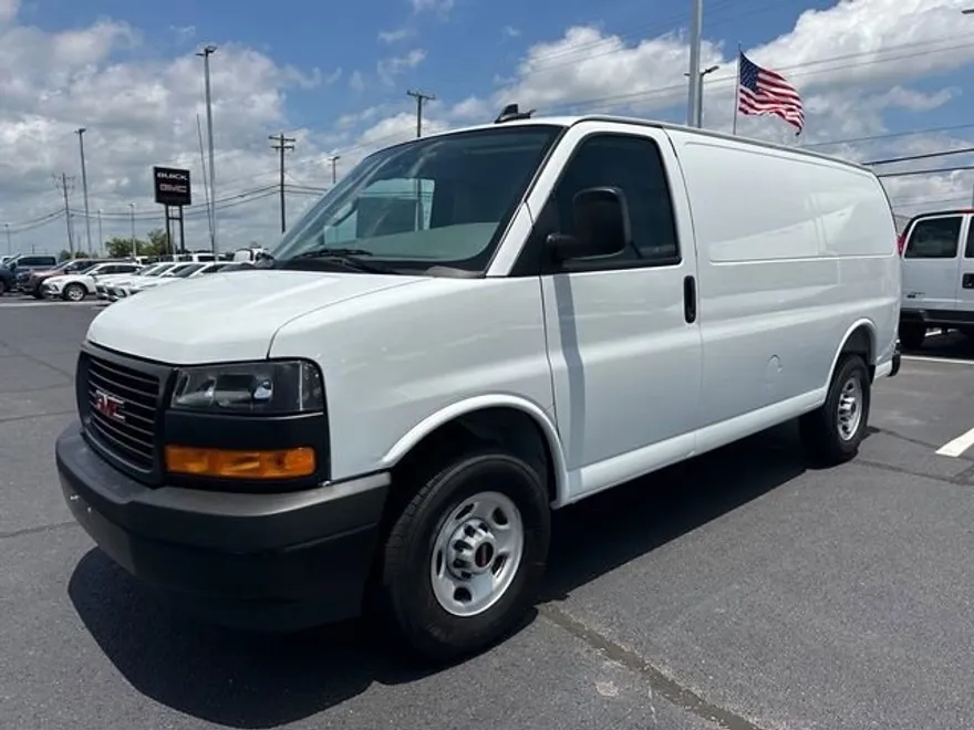 2025 Gmc Savana Cargo 2500 photo 1