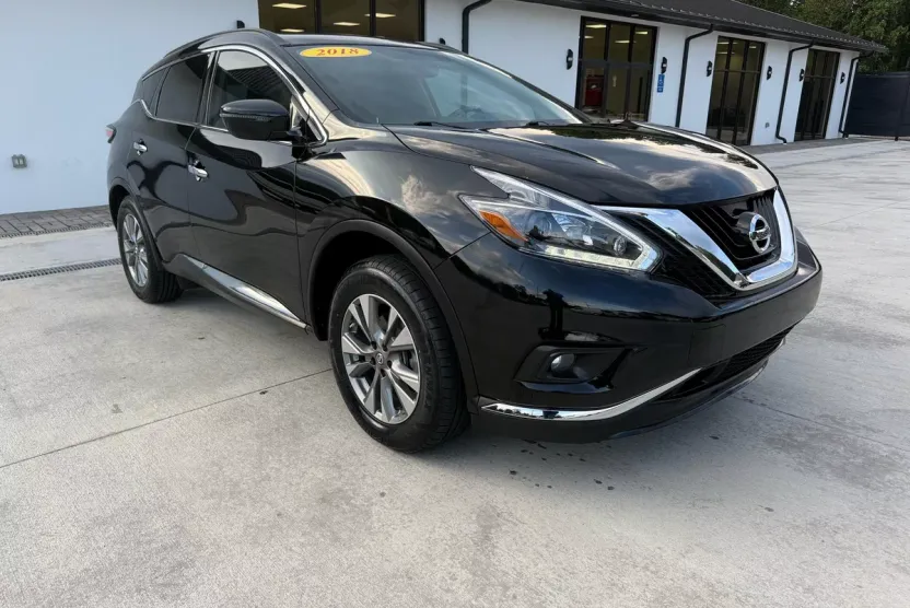 2018 Nissan Murano SV photo 1