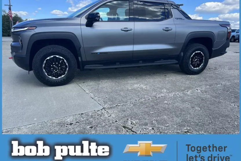 2026 Chevrolet Silverado EV Trail Boss photo 1