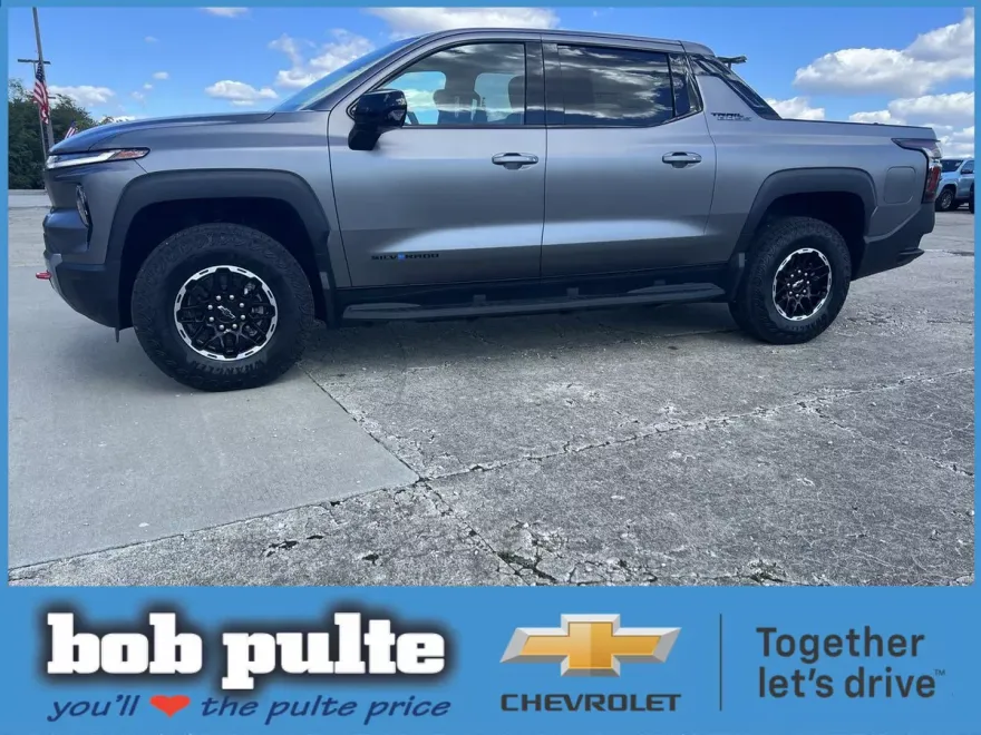 2026 Chevrolet Silverado EV Trail Boss photo 1