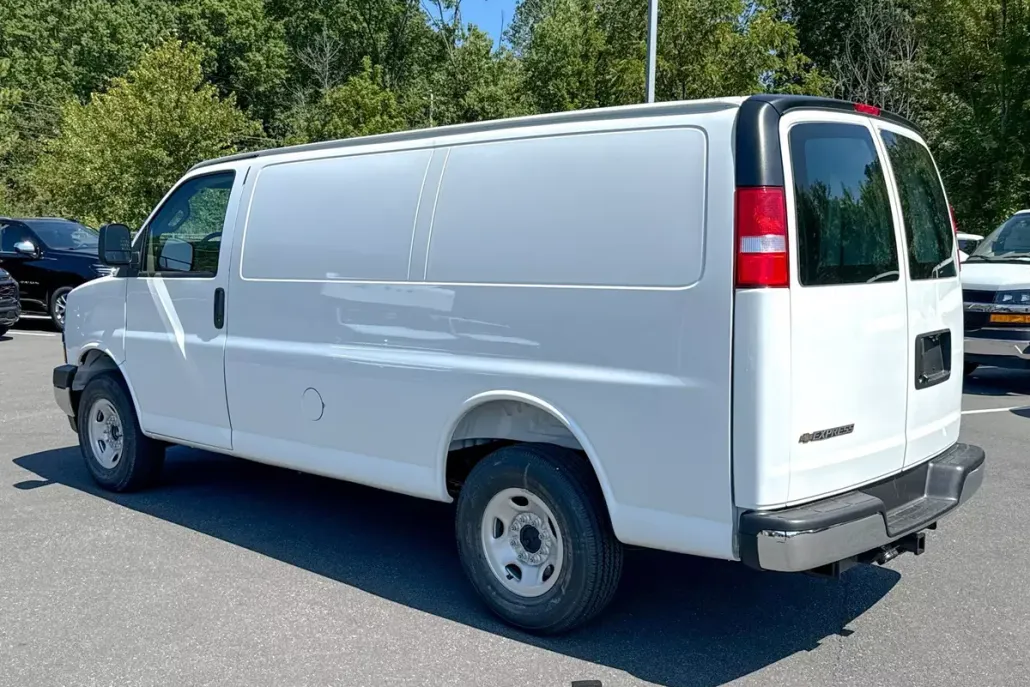 2025 Chevrolet Express Cargo 2500 Van photo 1