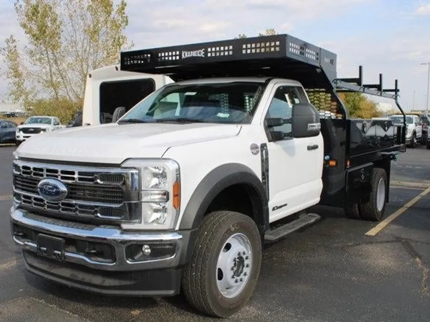 2024 Ford F-600 photo 1