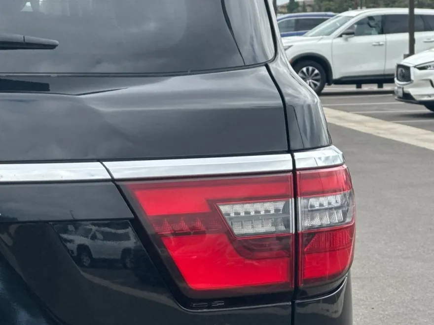 2023 Nissan Armada SL photo 51