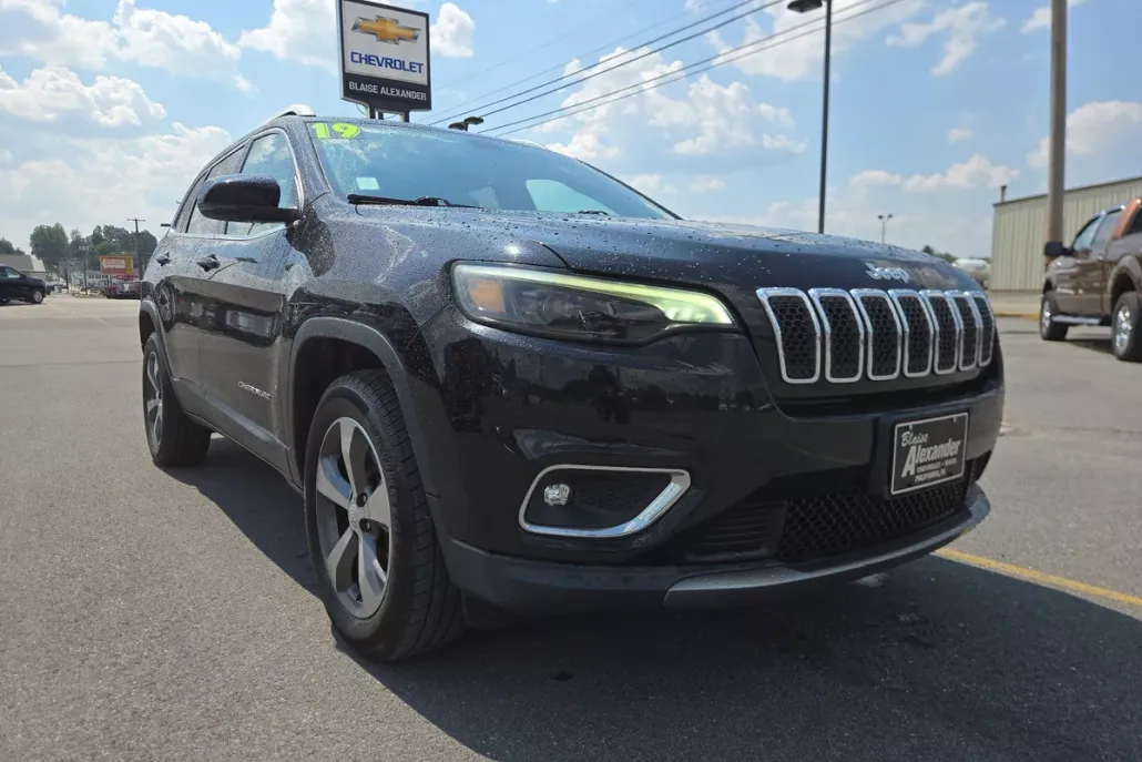2019 Jeep Cherokee Limited photo 1