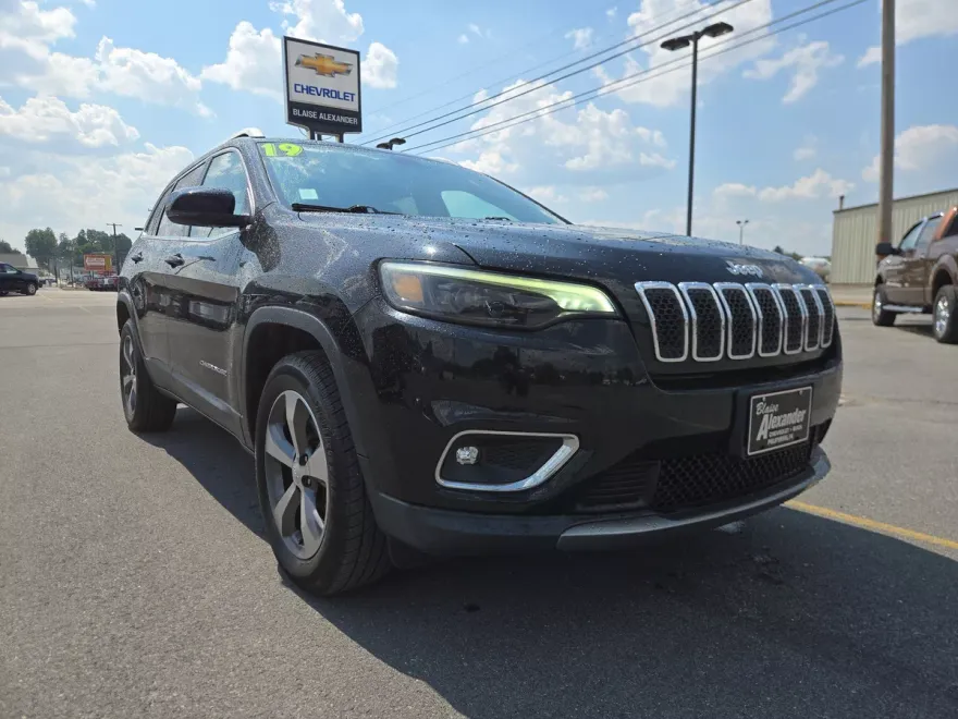 2019 Jeep Cherokee Limited photo 1