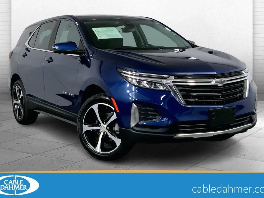 2022 Chevrolet Equinox LT photo 1