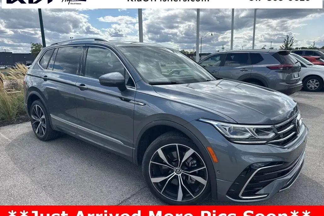 2022 Volkswagen Tiguan SEL Premium R-Line photo 1