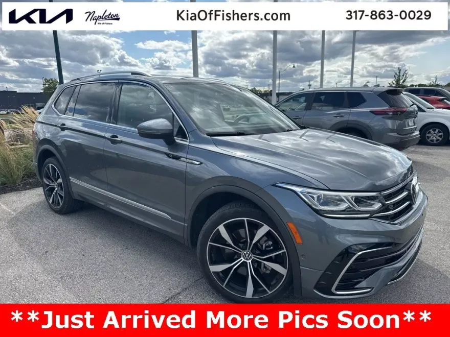 2022 Volkswagen Tiguan SEL Premium R-Line photo 1