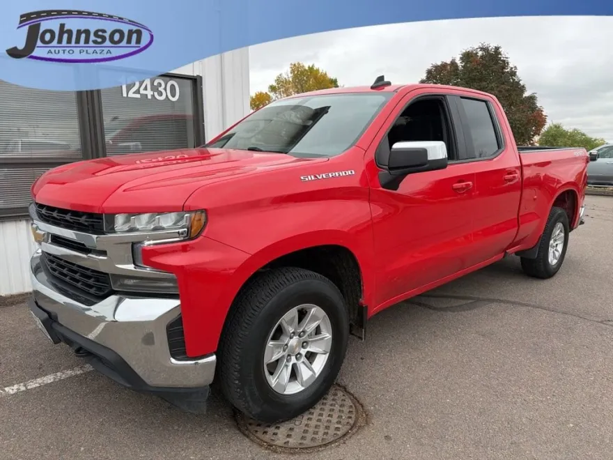 2021 Chevrolet Silverado 1500 LT photo 1