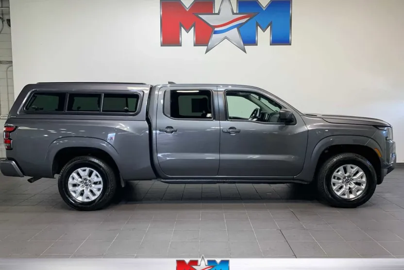 2024 Nissan Frontier SV Crew Cab photo 1