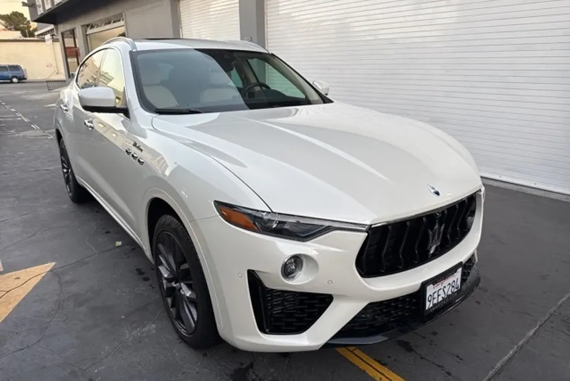 2022 Maserati Levante Modena photo 1