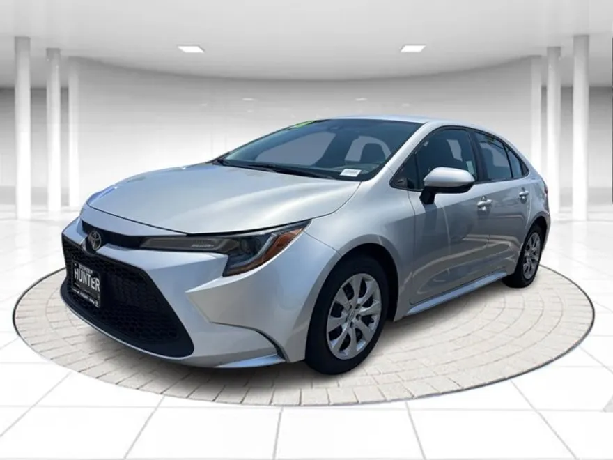 2021 Toyota Corolla LE photo 1