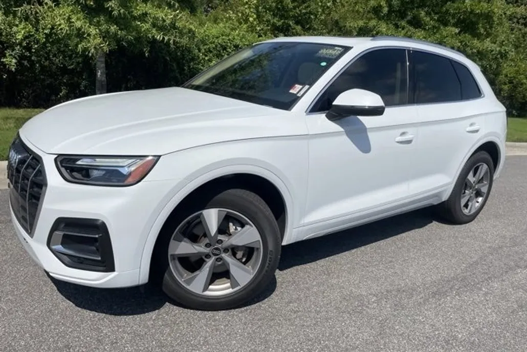 2022 Audi Q5 Premium Plus photo 1