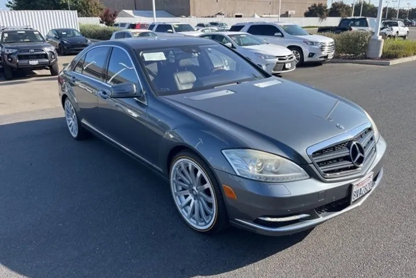 2010 Mercedes Benz S 550 photo 1