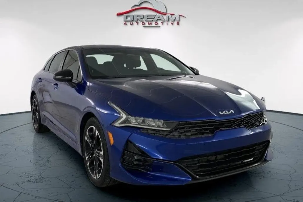 2022 Kia K5 GT-Line photo 1