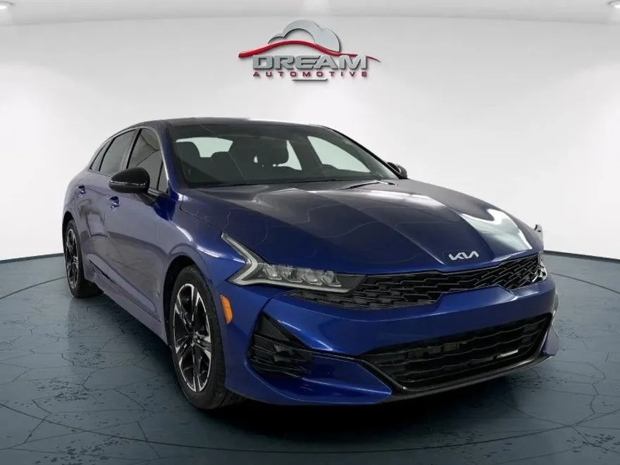 2022 Kia K5 GT-Line photo 1