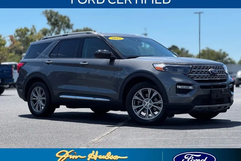 2023 Ford Explorer Limited photo 1