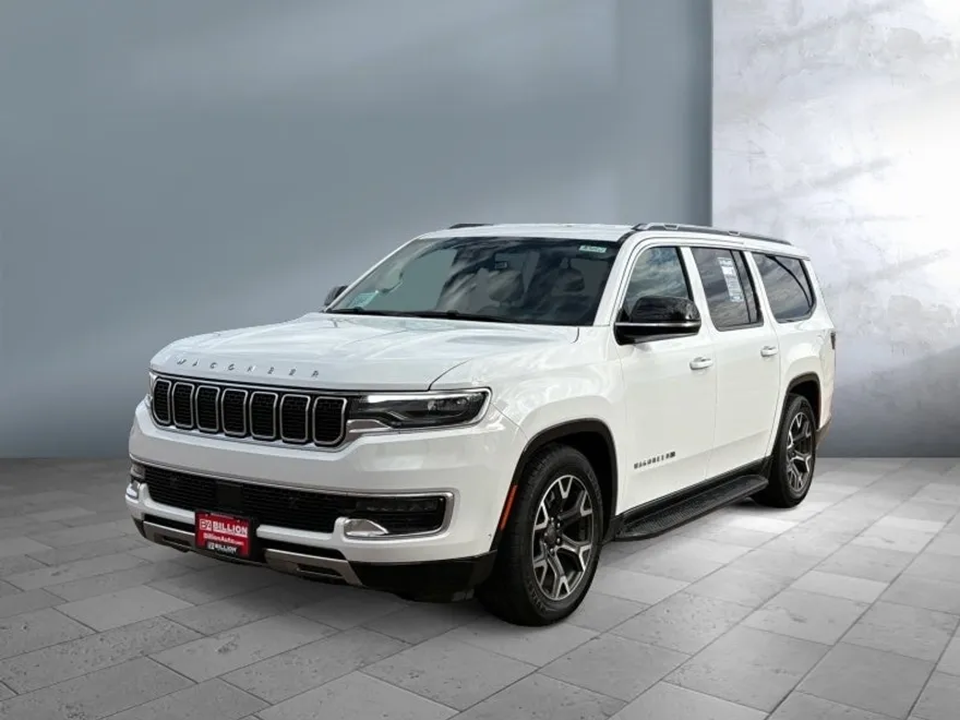 2024 Jeep Wagoneer L Series III photo 1