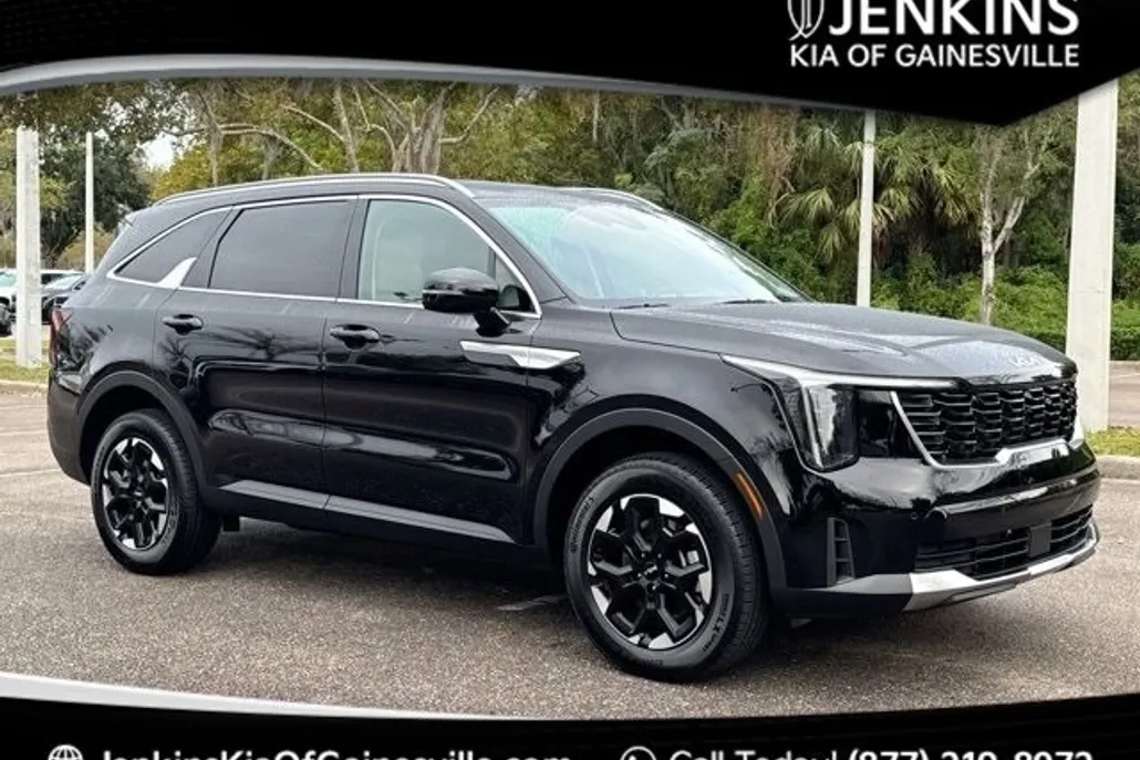 2025 Kia Sorento S photo 1