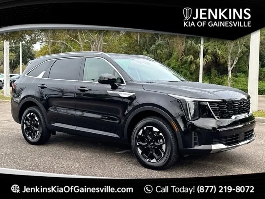 2025 Kia Sorento S photo 1