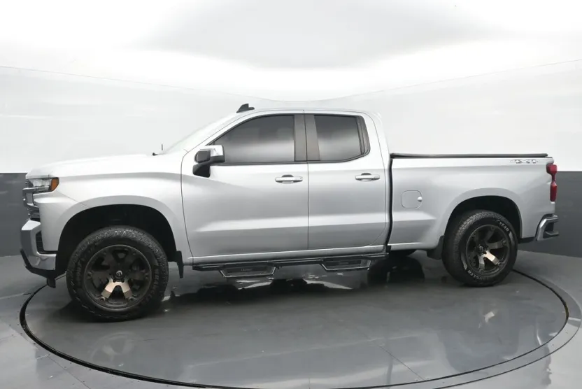 2019 Chevrolet Silverado 1500 LT photo 1