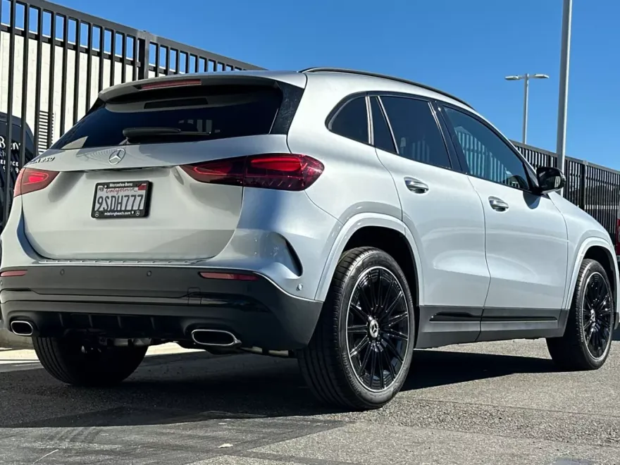 2025 Mercedes Benz GLA 250 photo 1