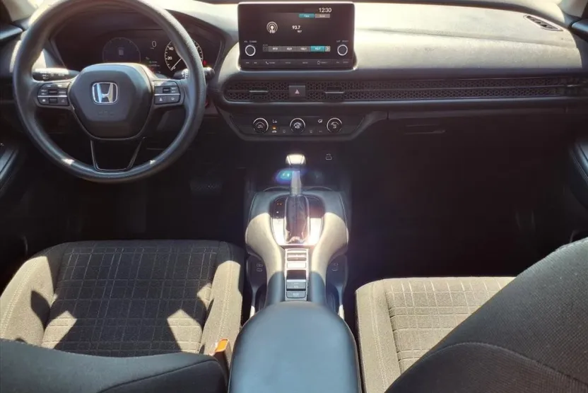 2025 Honda HR-V LX photo 1