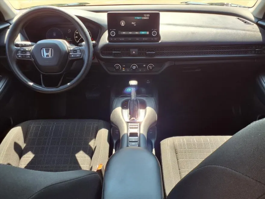 2025 Honda HR-V LX photo 1