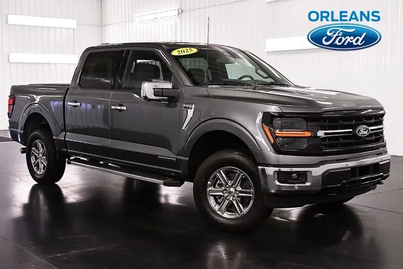 2025 Ford F-150 XLT photo 1