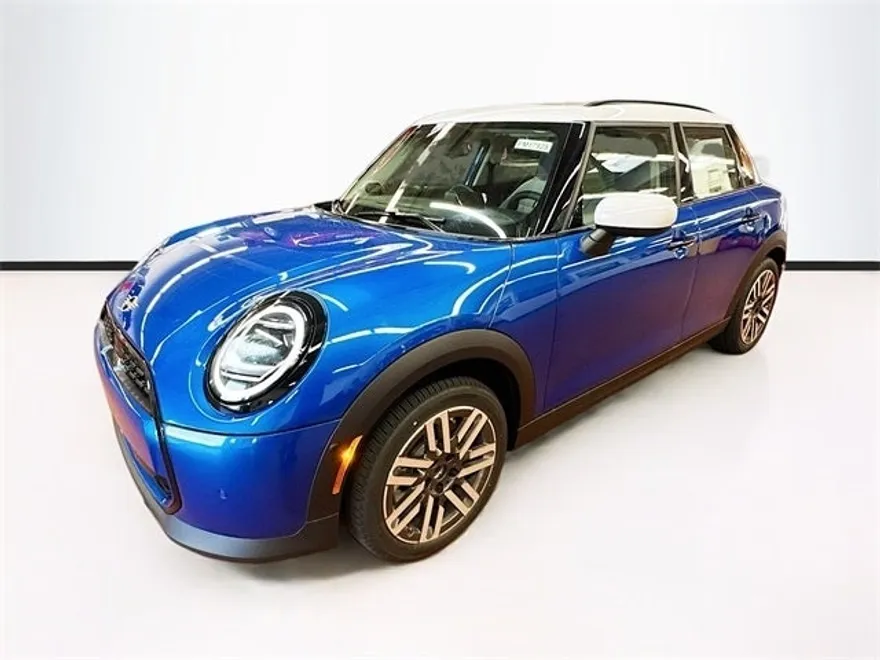 2025 Mini Cooper 4 Door Hardtop Signature photo 1