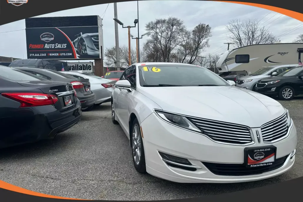 2016 Lincoln MKZ photo 1